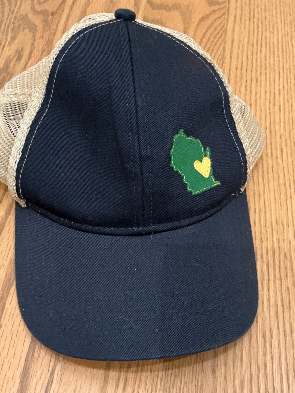 Wisconsin Heart Dark Blue Mesh Cap